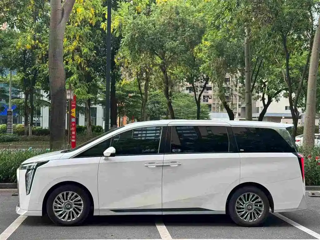 GAC Trumpchi M8 Grandmaster Series 400 T Flagship