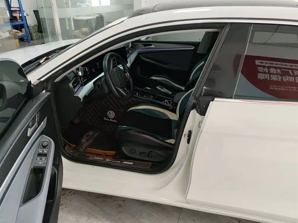 Lamando Lamando L 280 TSI DSG Spicy Cool
