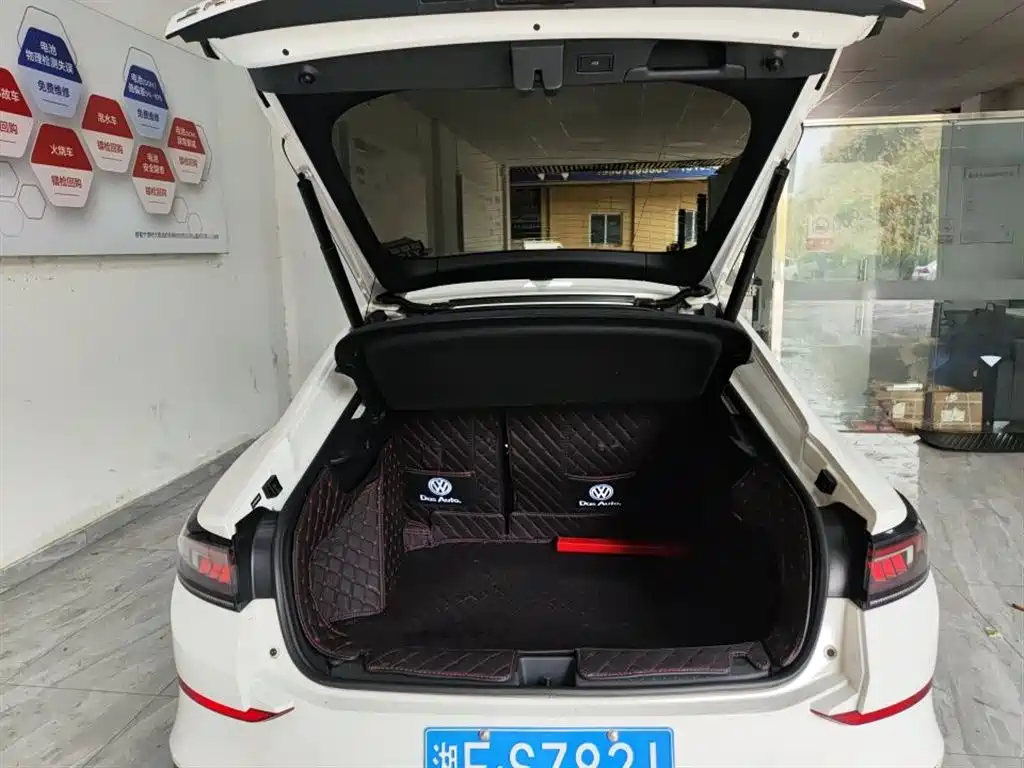 Lamando Lamando L 280 TSI DSG Spicy Cool