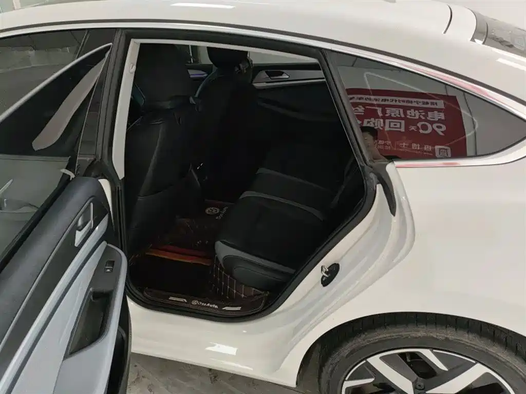 Lamando Lamando L 280 TSI DSG Spicy Cool