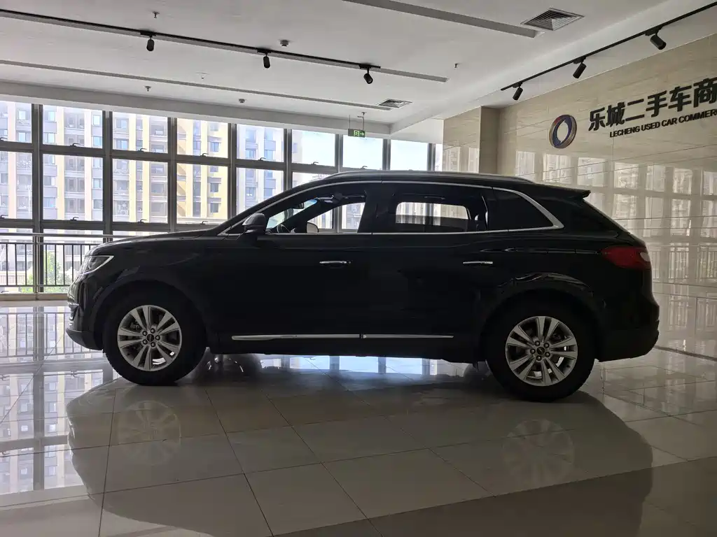 Lincoln MKX 2.0 T 2 WD Premium