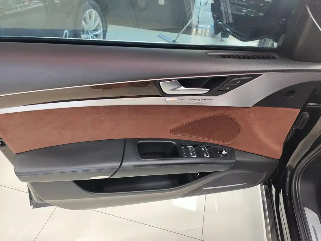Audi A8 A8 L 45 TFSI quattro Luxury