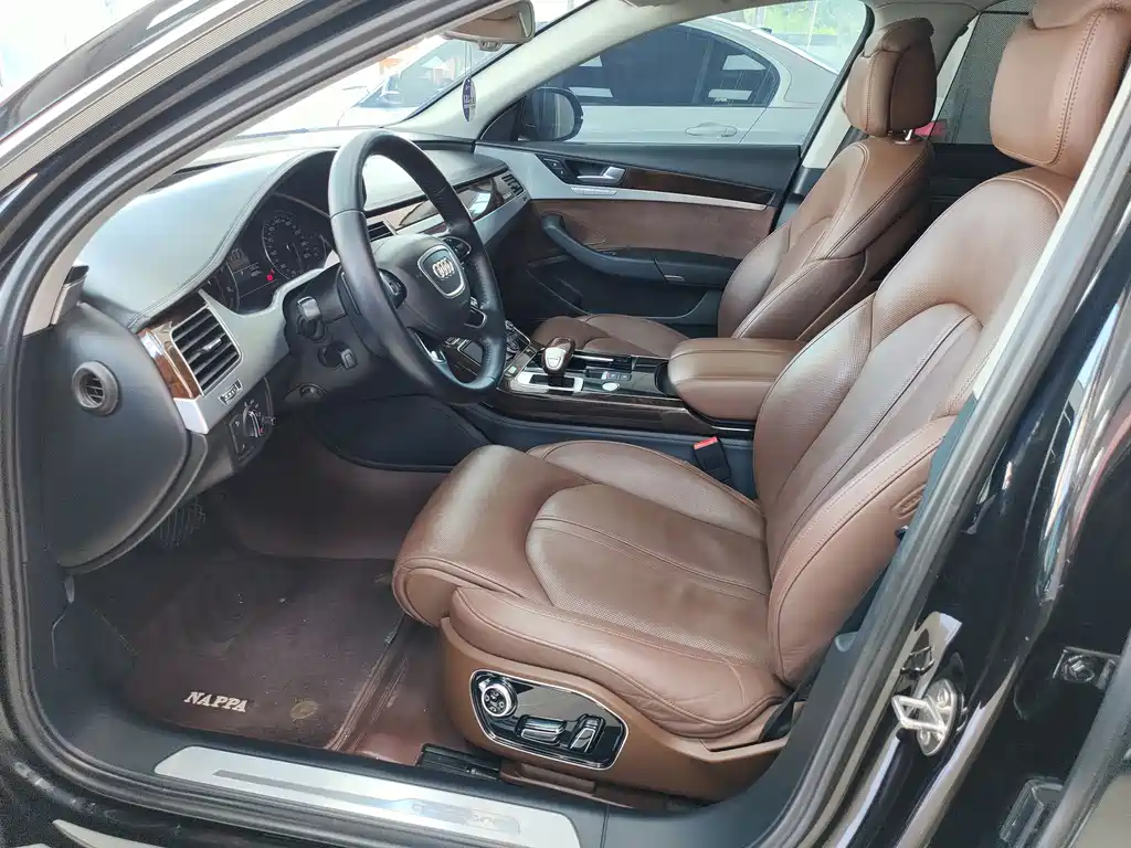 Audi A8 A8 L 45 TFSI quattro Luxury