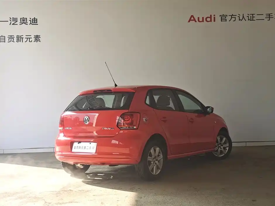Polo 1.6 L Auto Luxury