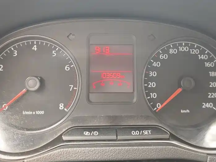 Polo 1.6 L Auto Luxury