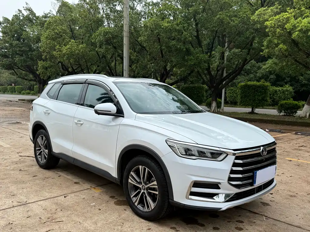 Song Pro 1.5 T Auto Luxury