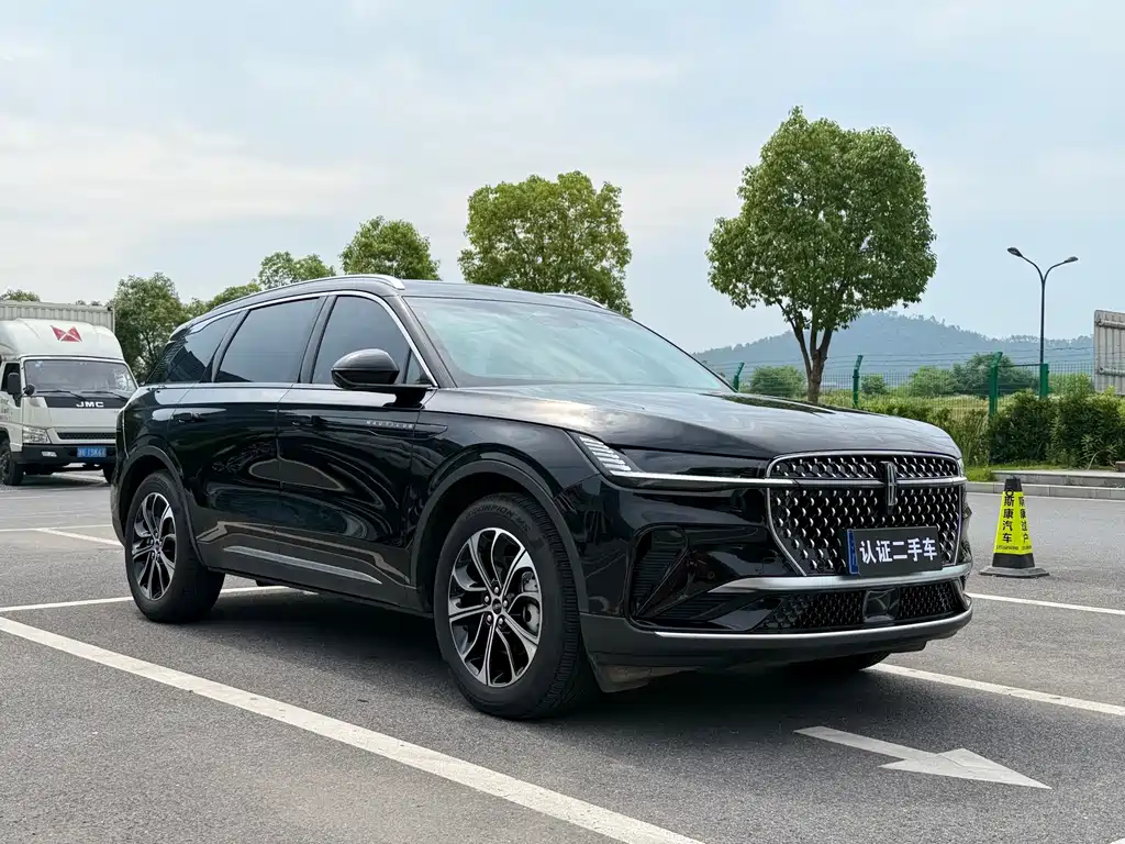 Nautilus 2.0 T 4 WD Comfort Supreme