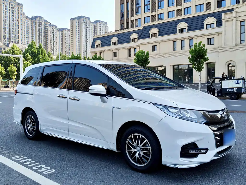 Odyssey 2.0 L Sharp· Smooth Enjoyment
