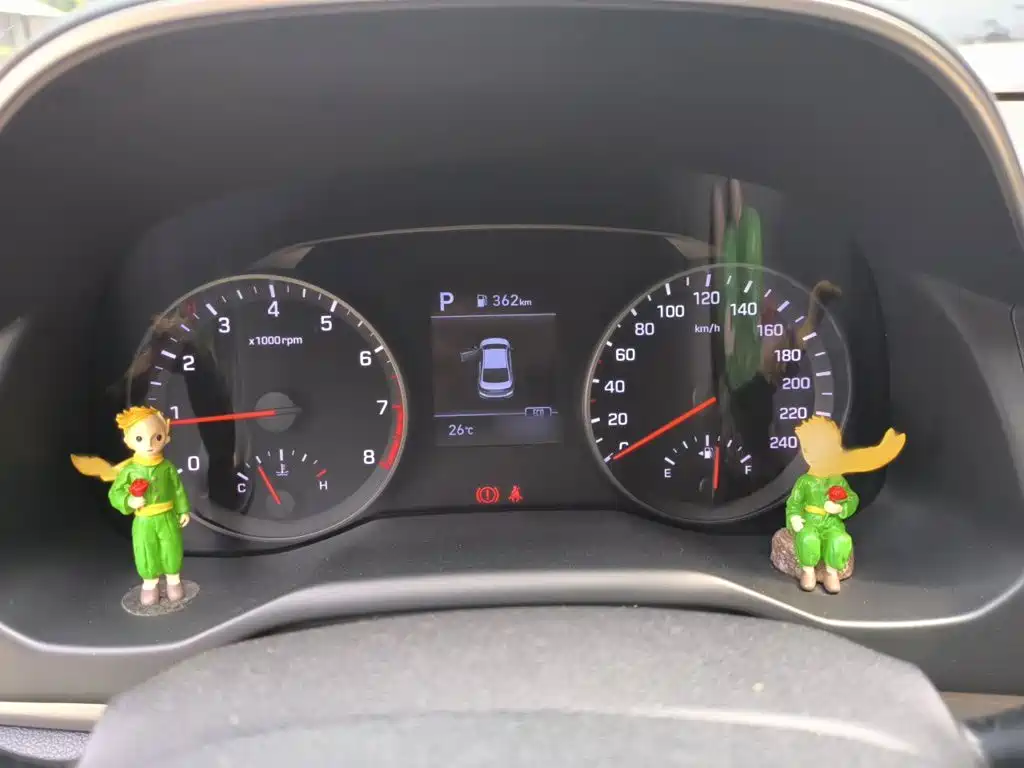 Elantra 1.5 L CVT Smart Dazzle · Elite