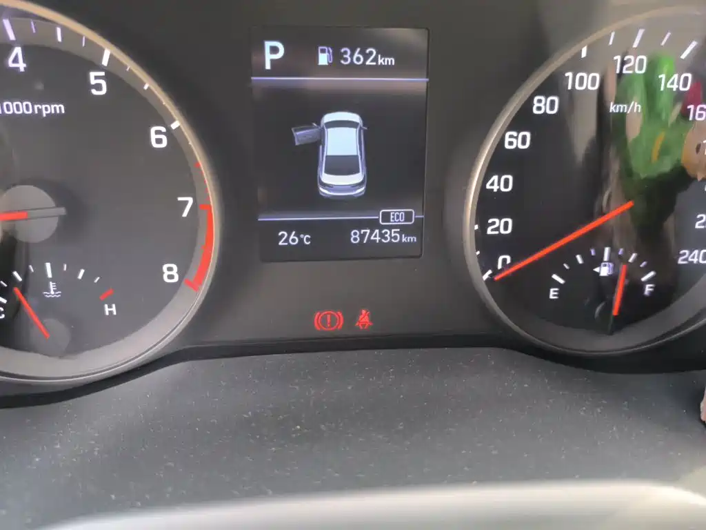 Elantra 1.5 L CVT Smart Dazzle · Elite