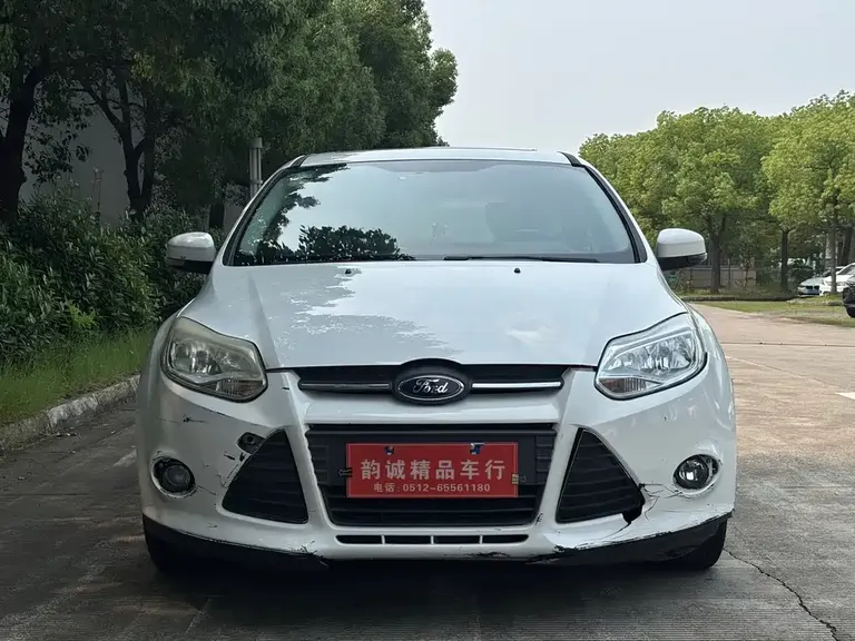 Ford Focus Hatchback 1.6 L Auto Style