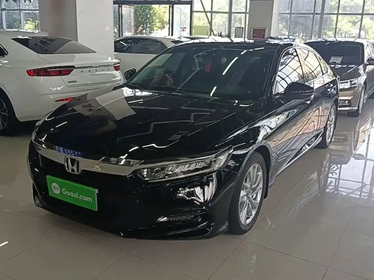 Honda Accord 260 TURBO Elite CN-VI