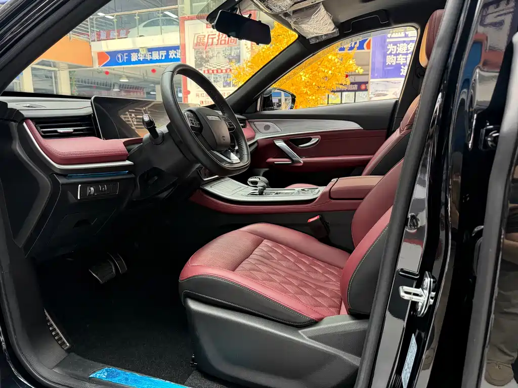 Jetour X70 PLUS 1.5 T DCT Brave PLUS 7-seat