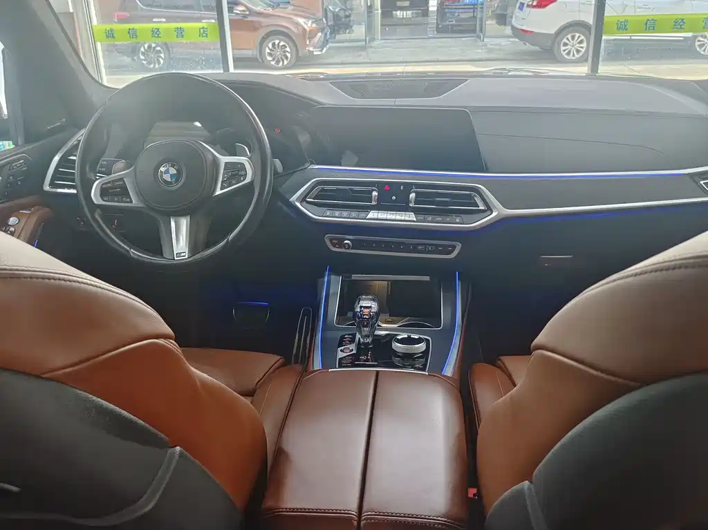 BMW X7 xDrive40 i Premium M Sport Package
