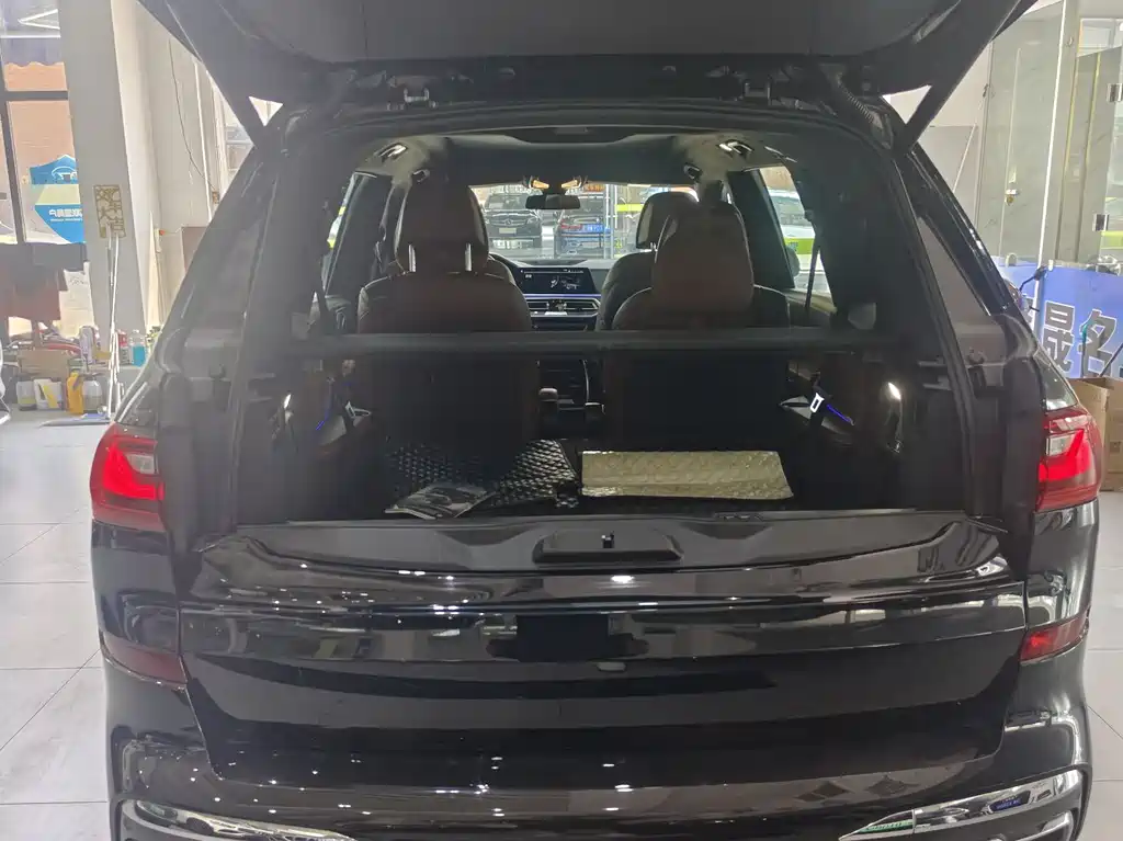 BMW X7 xDrive40 i Premium M Sport Package