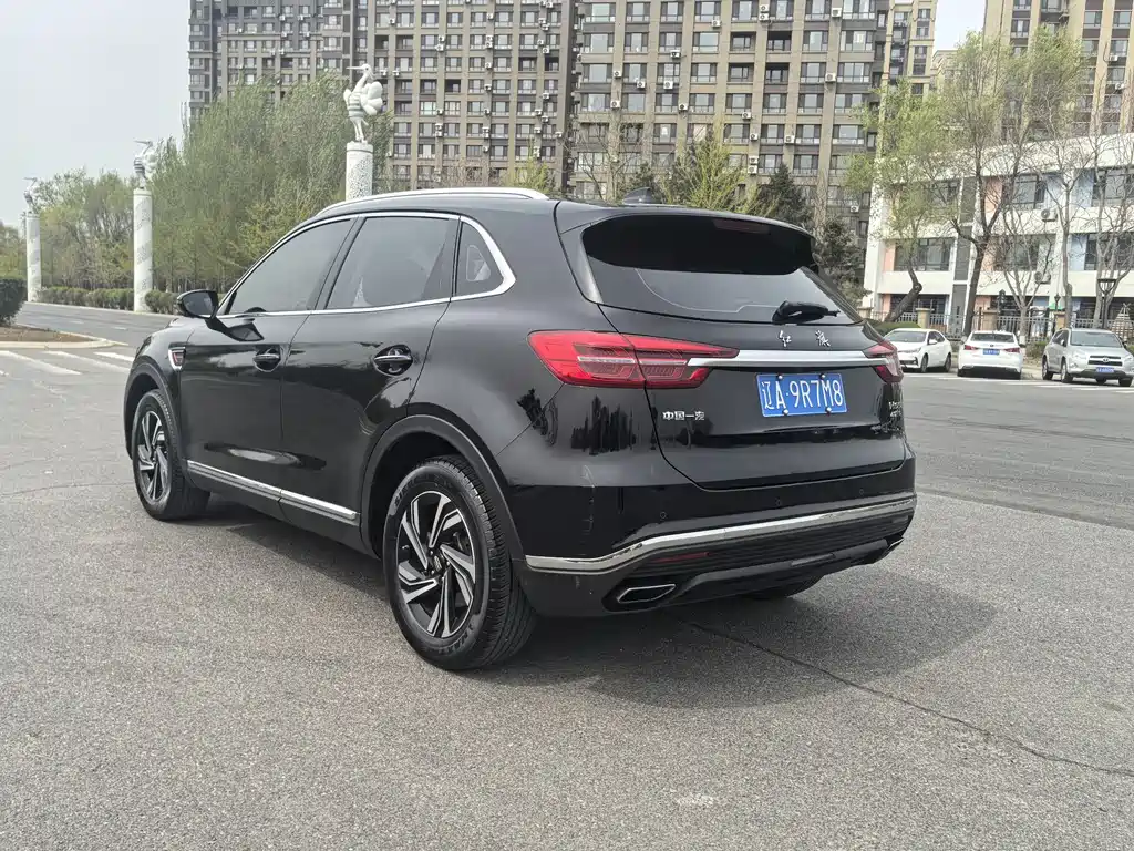 Hongqi HS5 2.0 T Connected Flagship Enjoyment