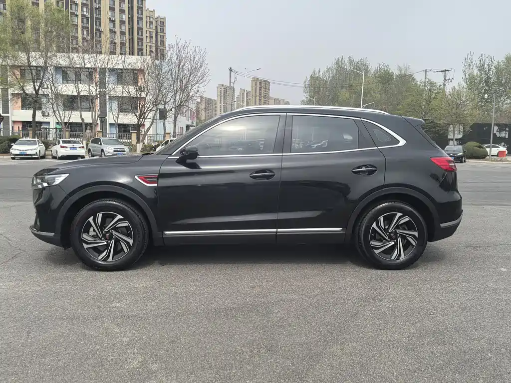 Hongqi HS5 2.0 T Connected Flagship Enjoyment