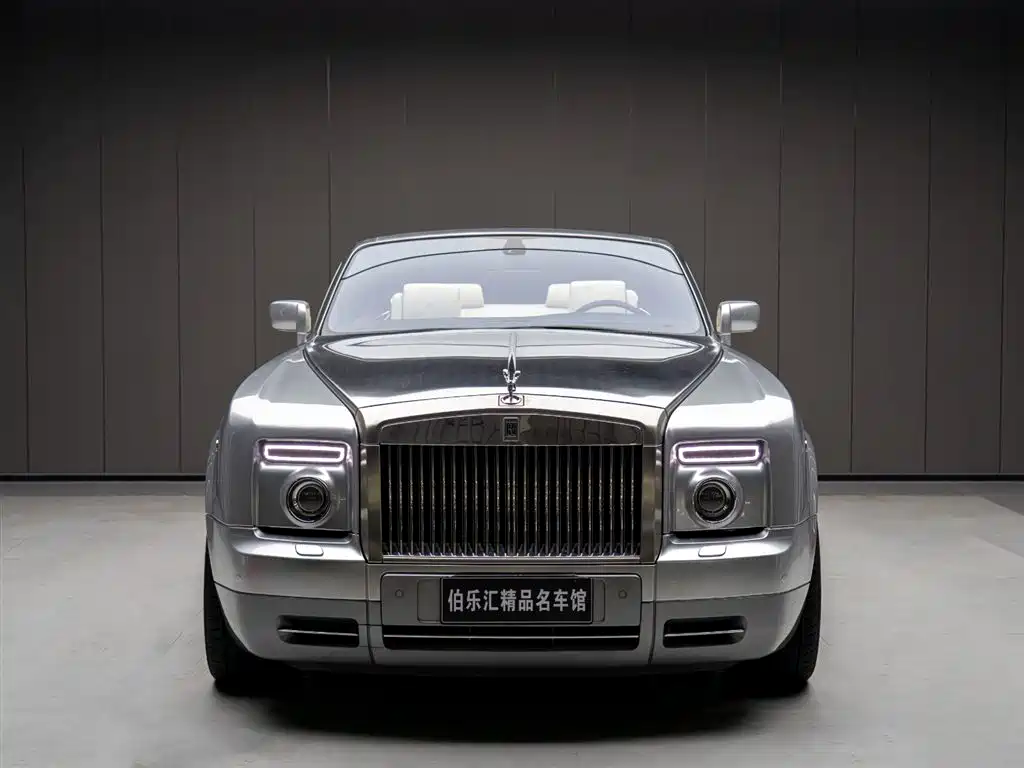 Phantom 6.7 L Softtop Convertible