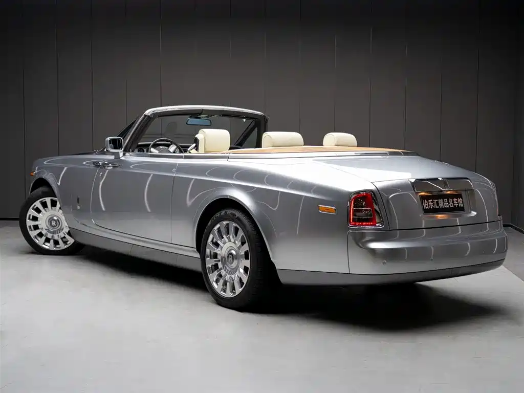 Phantom 6.7 L Softtop Convertible