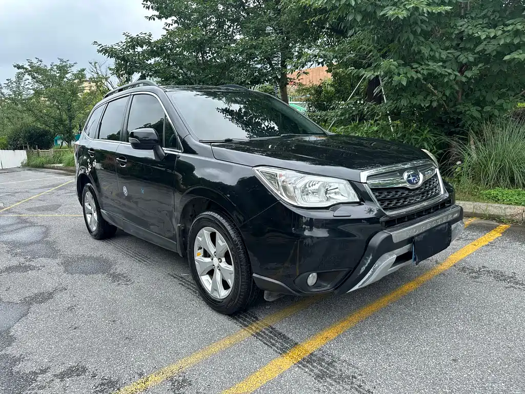 Forester 2.5 i Auto Luxury