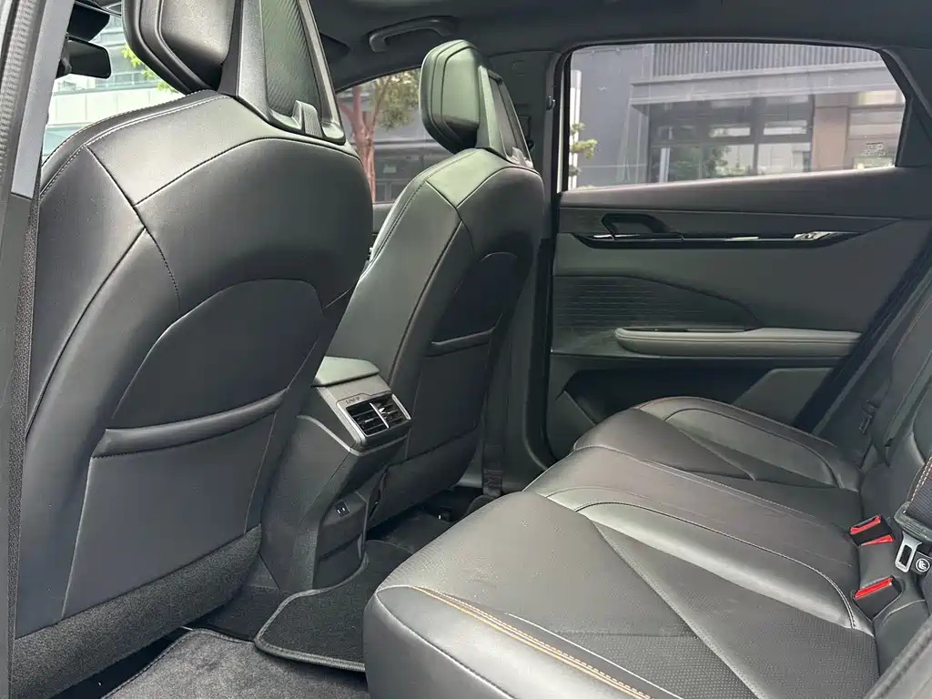 Changan UNI-V 1.5 T Distinguished
