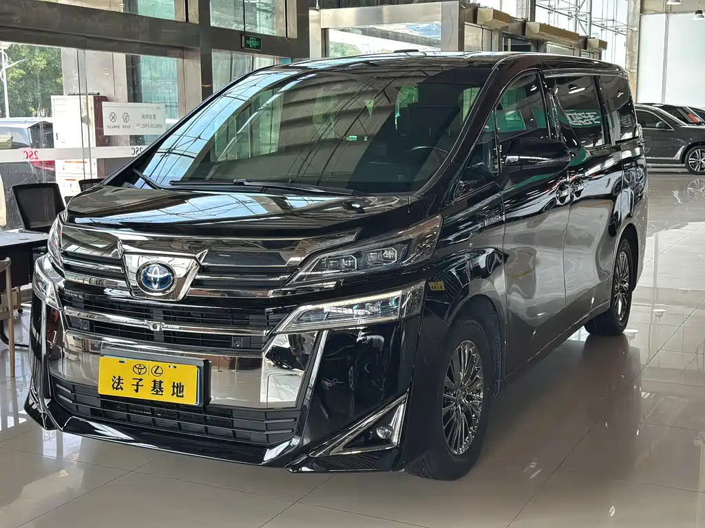 Vellfire Dual Engine 2.5 L HV Distinguished