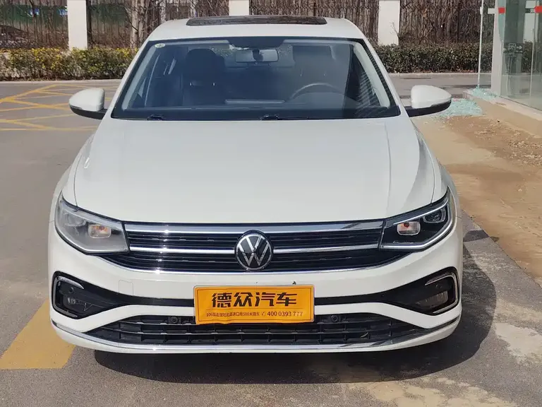 Volkswagen Bora 200 TSI DSG Joy Travel PRO