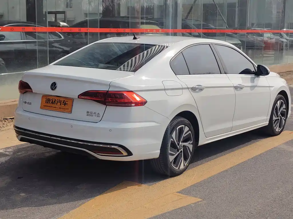 Bora 200 TSI DSG Joy Travel PRO