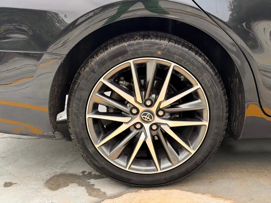 Camry 2.5 G Luxury