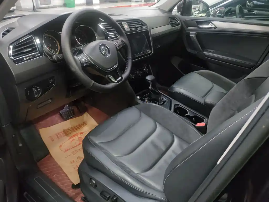 Tiguan L 330 TSI Auto 2 WD Panoramic Comfort CN-VI