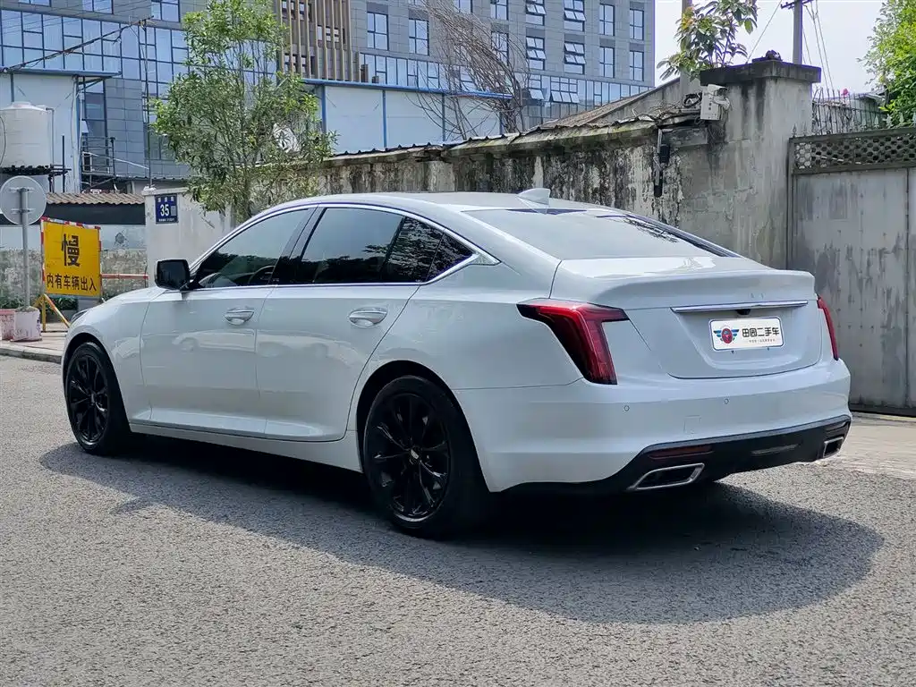 Cadillac CT5 28 T Luxury