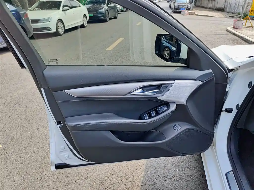 Cadillac CT5 28 T Luxury