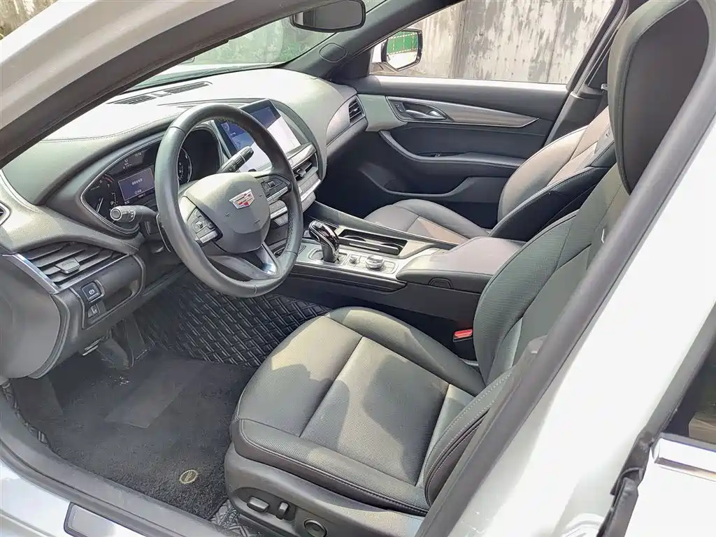 Cadillac CT5 28 T Luxury