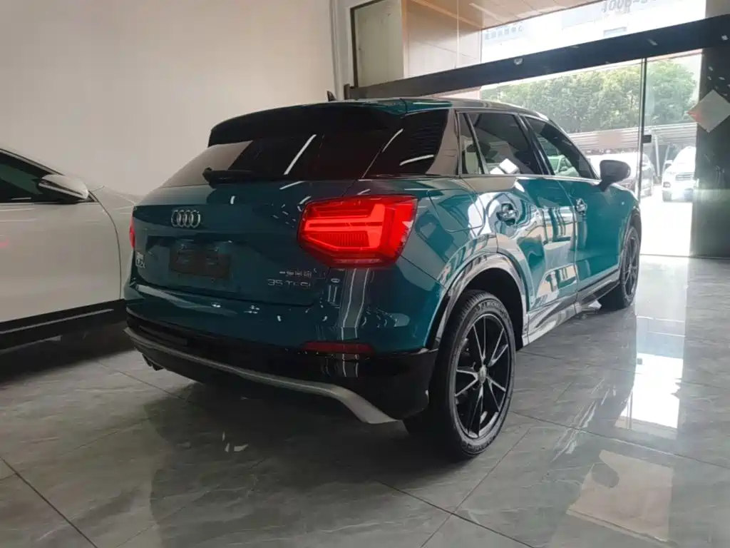 Audi Q2 L 35 TFSI Launch Exclusive CN-VI