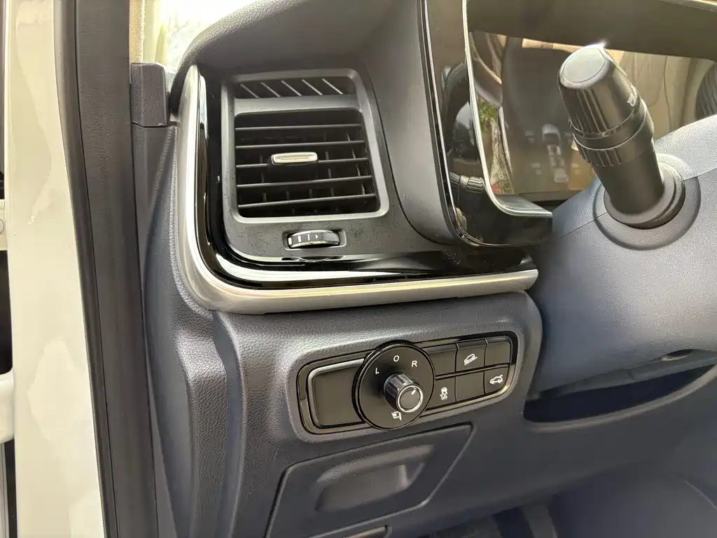 GAC Trumpchi M8 Master Series 390 T 4-seat Glory