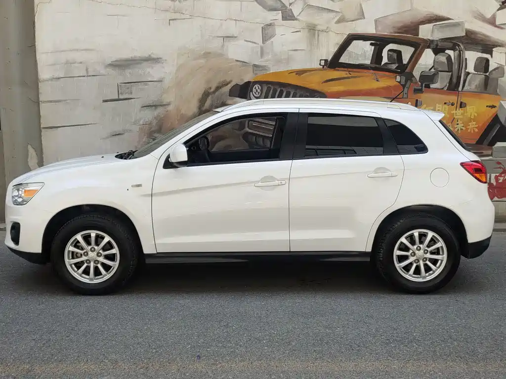 ASX 2.0 L CVT 2 WD Elite