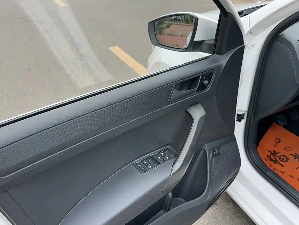 Santana 1.6 L Manual Style