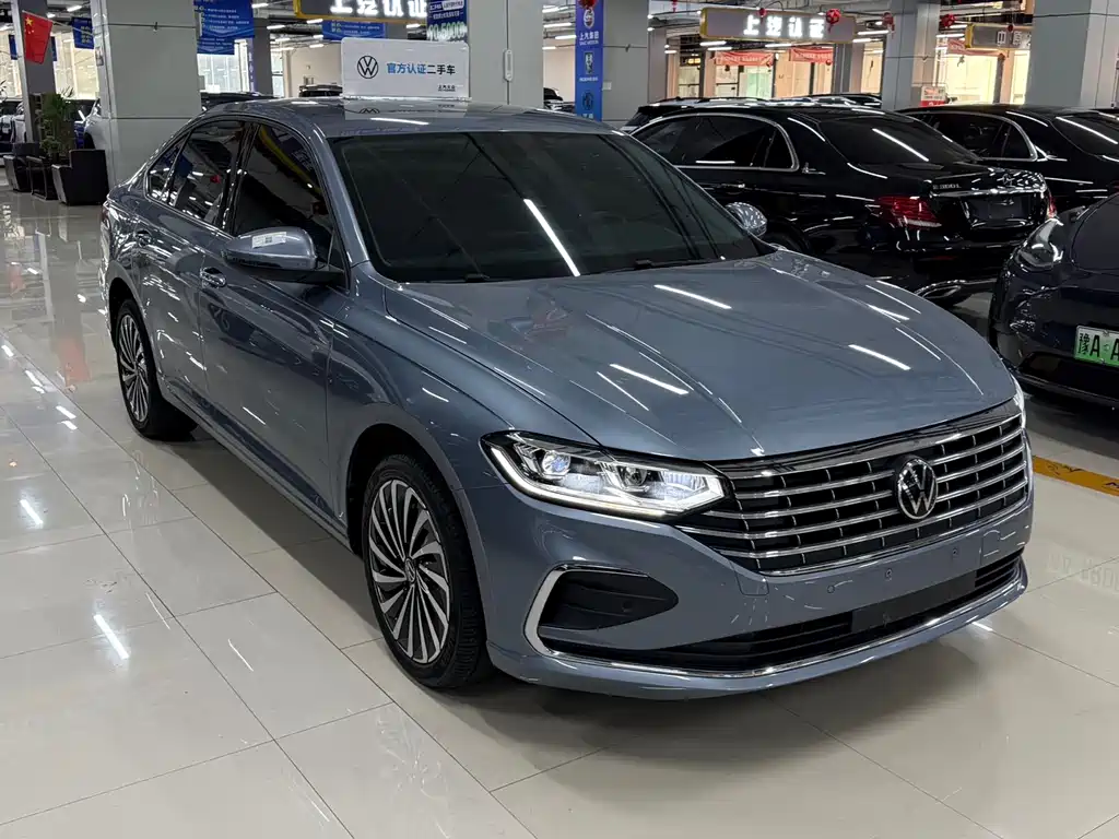 Lavida 280 TSI DSG Forever