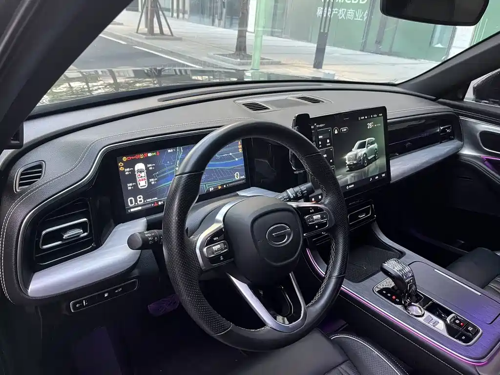 GAC Trumpchi GS8 Navigator Series 2.0 TGDI 2 WD Luxury Connected 7-seat
