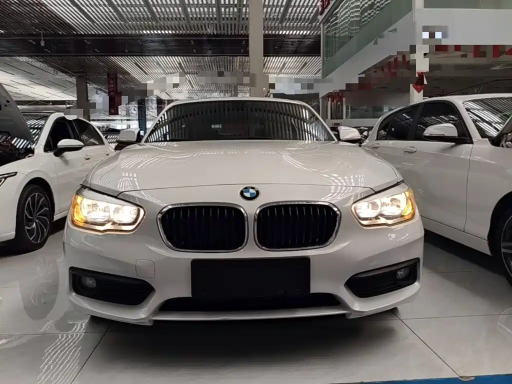 BMW 1 Series (Import) 118 i Leading