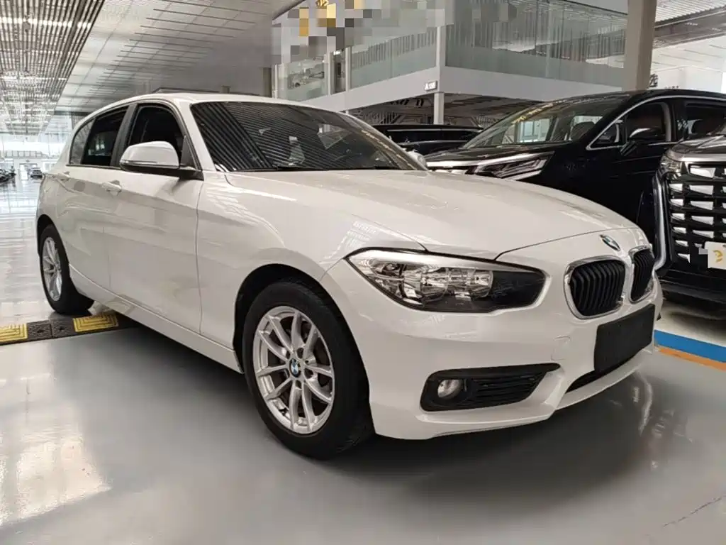 BMW 1 Series (Import) 118 i Leading