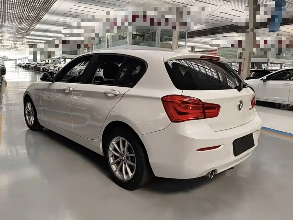 BMW 1 Series (Import) 118 i Leading