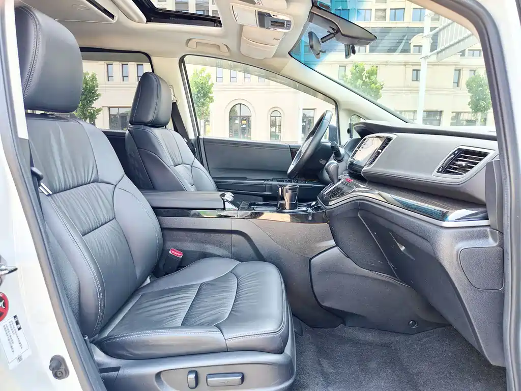 Odyssey 2.0 L Sharp· Premium
