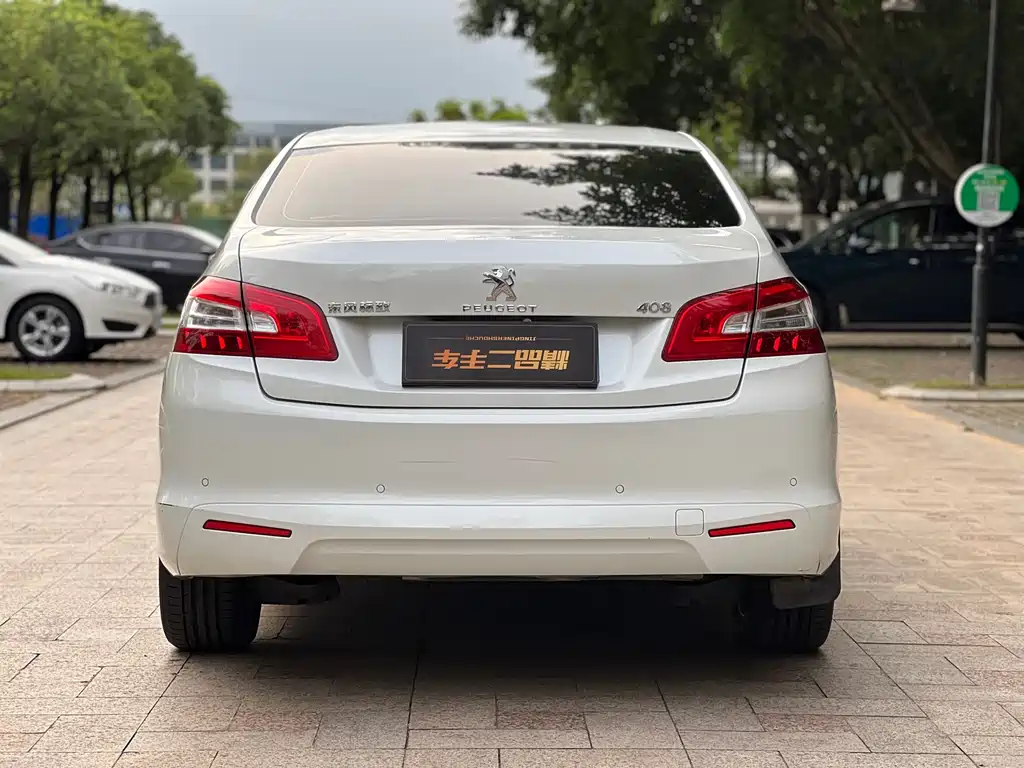 Peugeot 408 1.8 L Auto Luxury