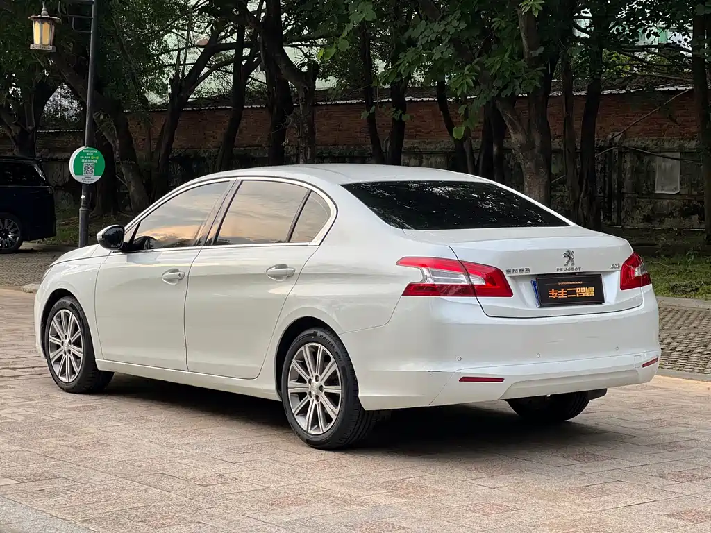 Peugeot 408 1.8 L Auto Luxury