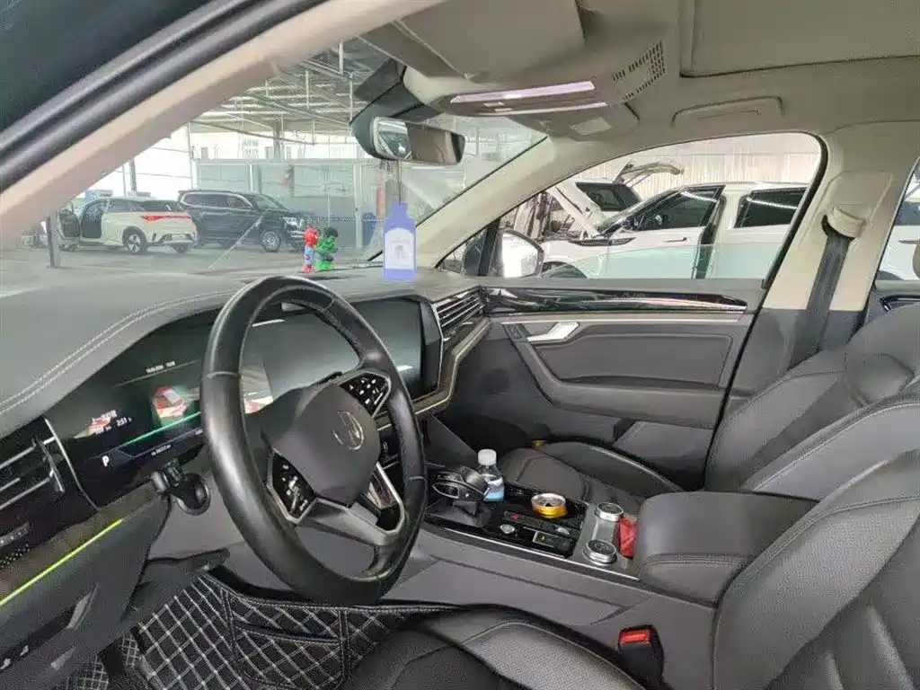 Touareg 2.0 TSI Sharp Style