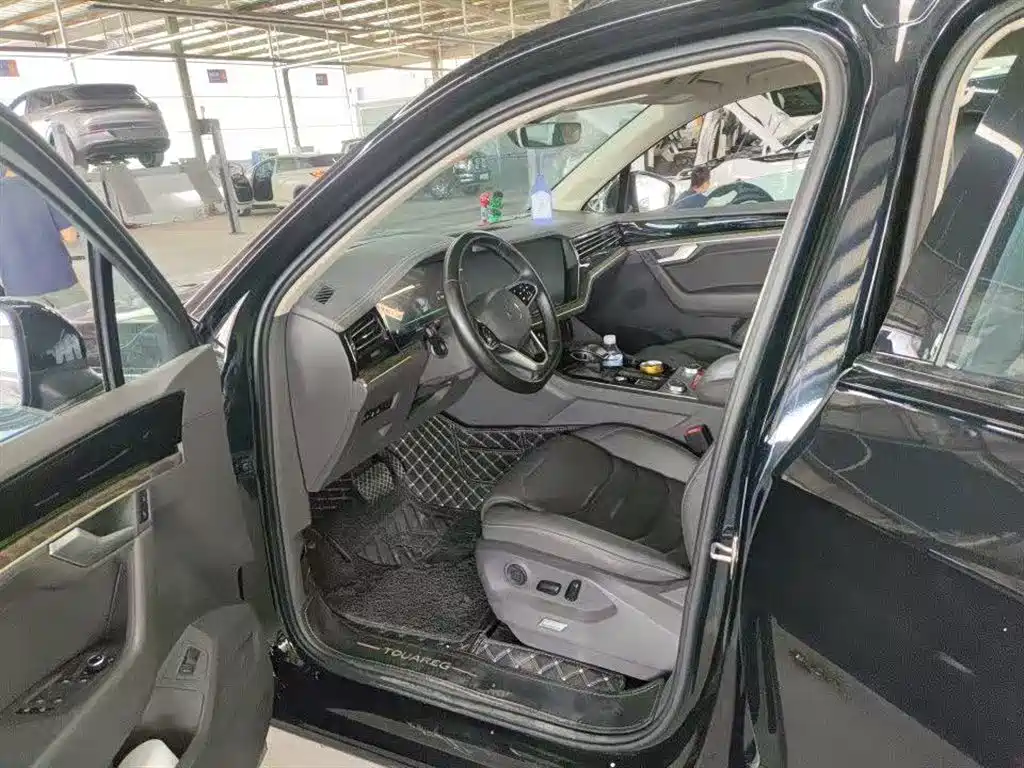 Touareg 2.0 TSI Sharp Style