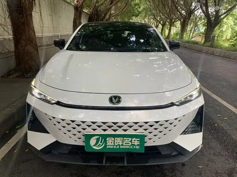 Changan UNI-V 1.5 T Distinguished