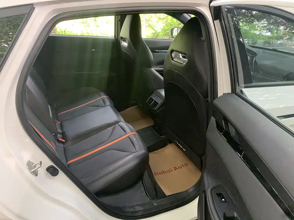 Changan UNI-V 1.5 T Distinguished