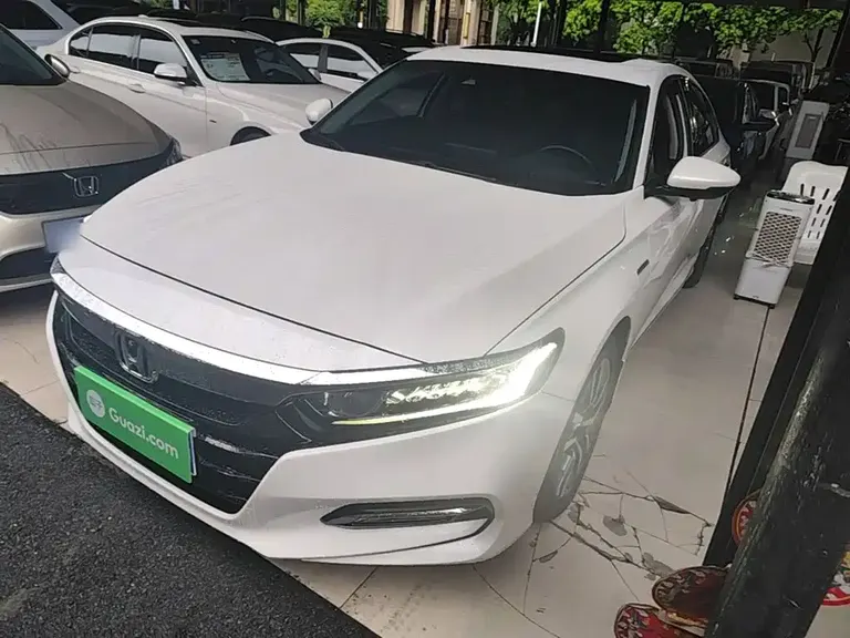 Honda Accord Sharp· Hybrid 2.0 L Sharp Leading CN-V